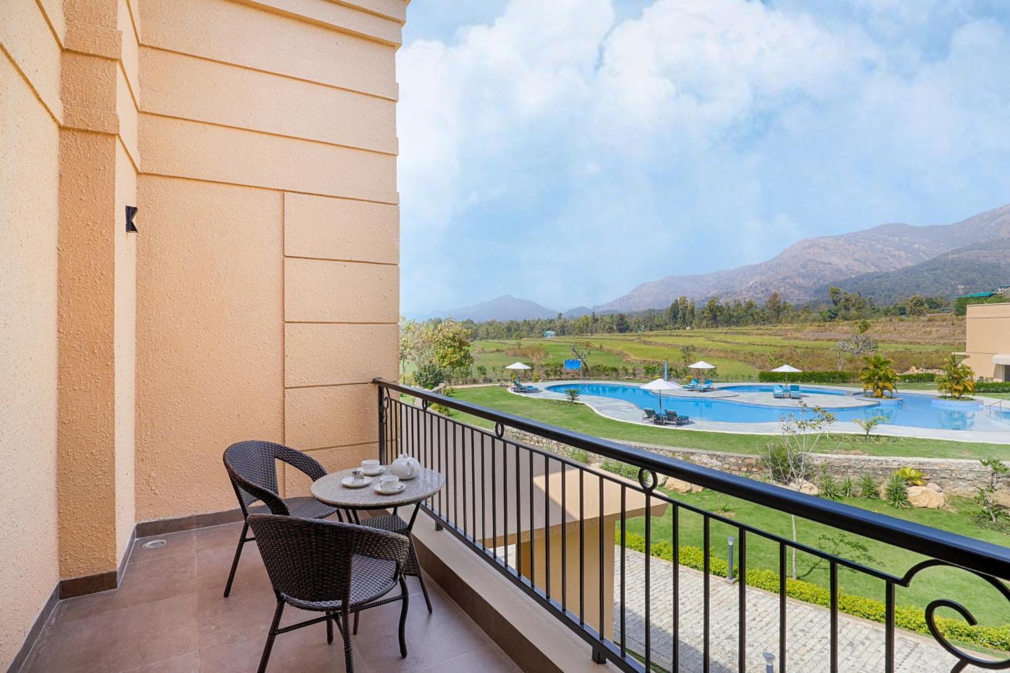 Club Mahindra Patkote Hotell Nainital Eksteriør bilde
